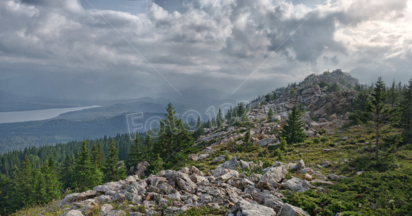 Хребет Зюраткуль